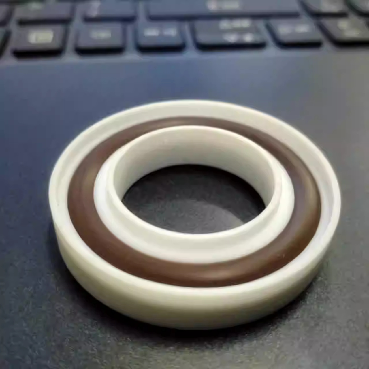 Antistatic vacuum center support PTFE corrosion-resistant support inner and outer support